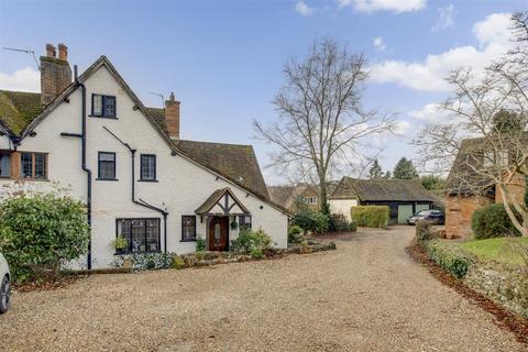 4 bedroom semi-detached house for sale, Mill End Road, High Wycombe HP12