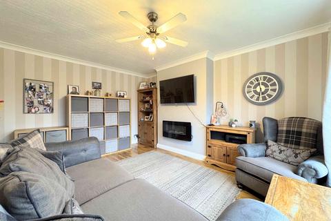 3 bedroom semi-detached house for sale, Tewit Green, Halifax HX2