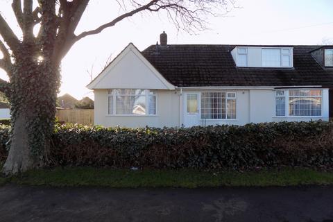 4 bedroom semi-detached bungalow to rent, Winslow Drive, Immingham DN40