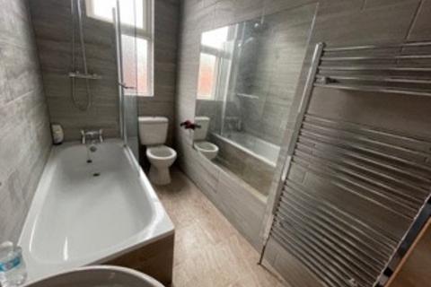 4 bedroom end of terrace house to rent, Seaforth Mount, Leeds, West Yorkshire, LS9