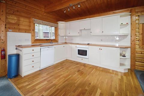 3 bedroom log cabin for sale, Kenwick Woods, Louth LN11