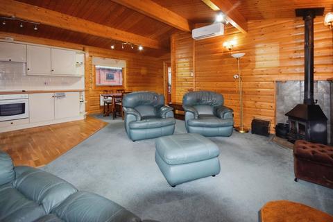 3 bedroom log cabin for sale, Kenwick Woods, Louth LN11