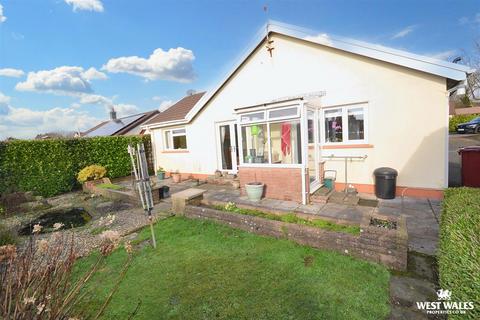 3 bedroom detached bungalow for sale, Thornbury Gardens, Ludchurch, Narberth