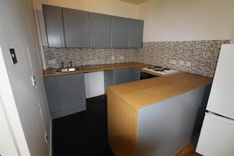 2 bedroom apartment to rent, Ladyshore Road, Little Lever, Bolton