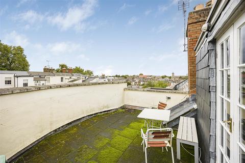 2 bedroom apartment for sale, Wellington Square, Cheltenham