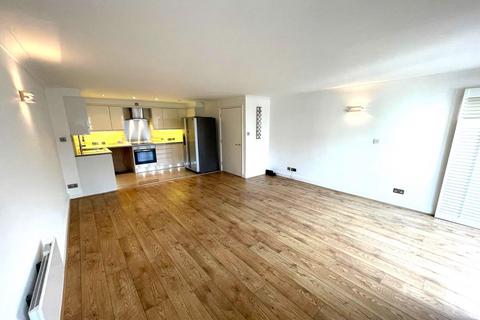 2 bedroom flat to rent, Springview Heights, London