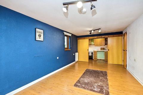 1 bedroom flat for sale, Station Court, Kingskettle, Cupar, KY15