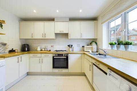 3 bedroom end of terrace house for sale, Rowan Road, Lindford, Bordon, Hampshire, GU35