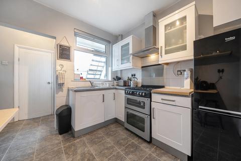 1 bedroom apartment for sale, Reading Road, Northolt