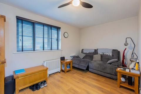 1 bedroom apartment for sale, Bath Road, Slough SL1