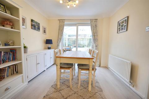 4 bedroom detached house for sale, Hoskings Close, Stone