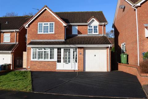 4 bedroom detached house for sale, Hoskings Close, Stone