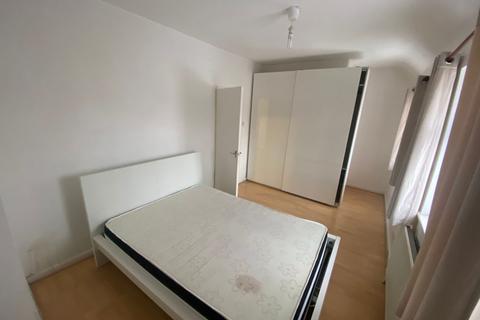 undefined, Ford Road, Dagenham RM9