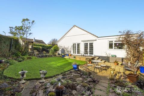 2 bedroom detached bungalow for sale, Kingsway Close, Paignton, TQ4