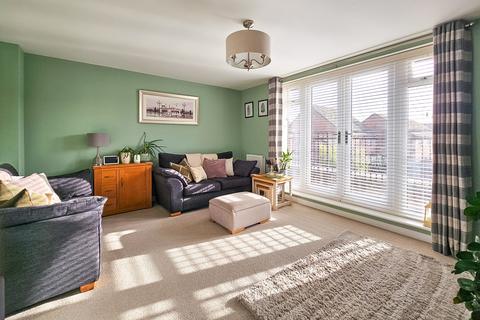 3 bedroom end of terrace house for sale, Larch Close, Knaresborough, HG5