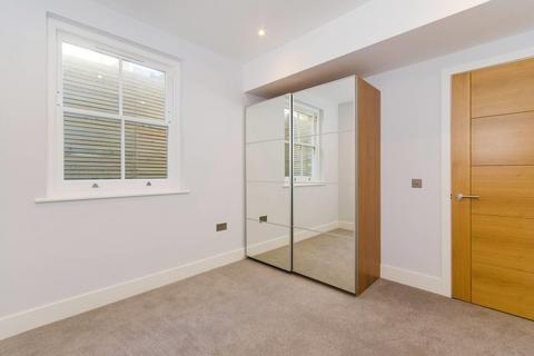 2 bedroom cottage to rent, St Mary's Square, Ealing, W5