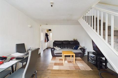 62 Apperley Drive, Quedgeley, Gloucester, GL2 4WP
