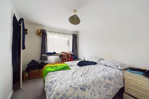 62 Apperley Drive, Quedgeley, Gloucester, GL2 4WP