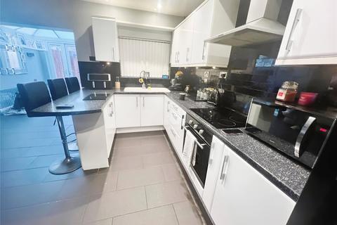 3 bedroom semi-detached house for sale, Birmingham New Road, West Midlands DY1