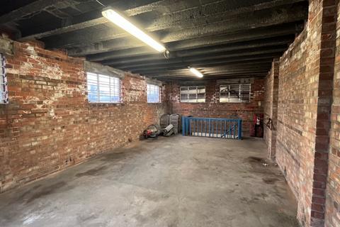 Industrial unit to rent, Scotts Wharf, 88-90 Lime Street, Hull, HU8 7AF