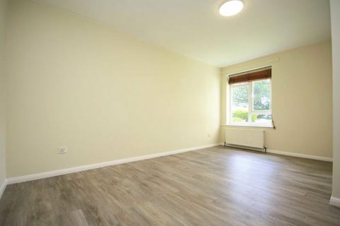 1 bedroom flat for sale, Galsworthy Road, Kingston Upon Thames KT2