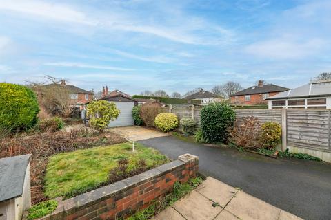 2 bedroom semi-detached house for sale, Oatlands Drive, Otley LS21