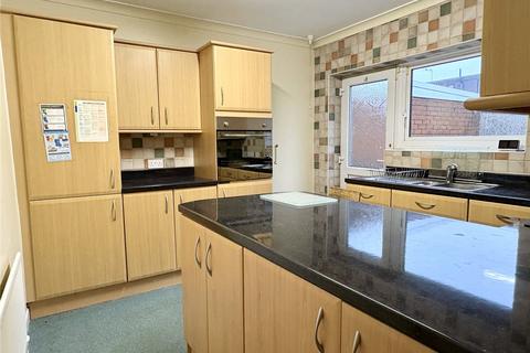 3 Clough Road, Shaw, Oldham, OL2 8QD