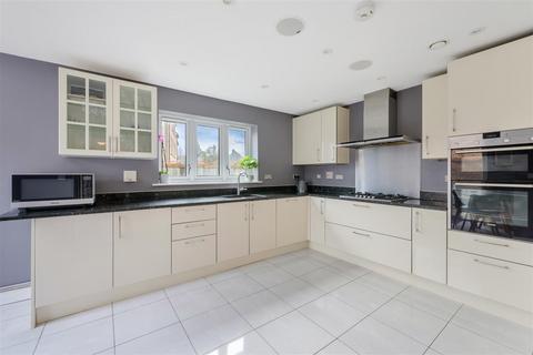 5 bedroom detached house for sale, Richmond Crescent, Epsom