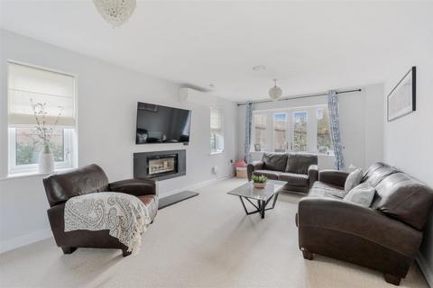 14 Richmond Crescent, Epsom, KT19 8JA