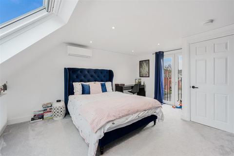 14 Richmond Crescent, Epsom, KT19 8JA