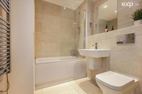 12 Andrews Close, Warwick, CV34 5GF