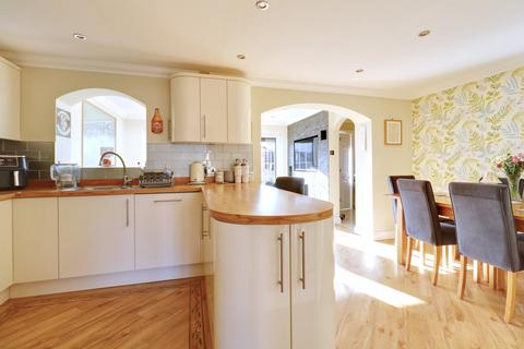 56 Dacre Crescent, Aveley, South Ockendon, RM15 4TU