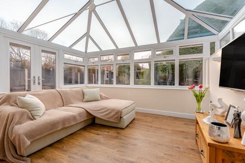 4 Monks Close, Wombourne, Wolverhampton, WV5 8LB