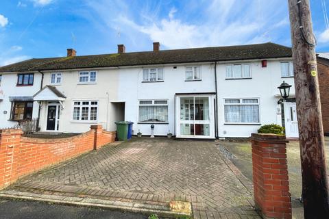 2 bedroom terraced house for sale, Dalroy Close, South Ockendon, Essex, RM15