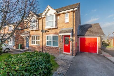 2 bedroom semi-detached house for sale, Stead Hill Way, Thackley, Bradford, West Yorkshire, BD10