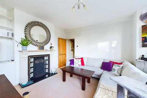 2 bedroom apartment to rent, St. Margarets Road, St Margarets