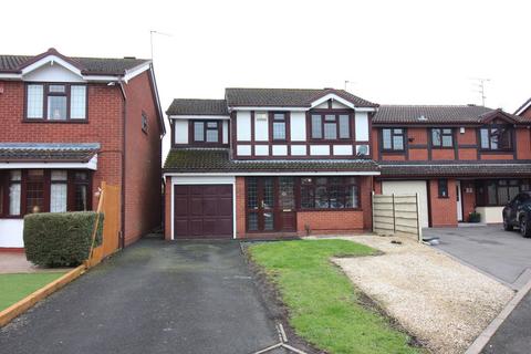 4 bedroom detached house for sale, Robin Close, Kingswinford DY6