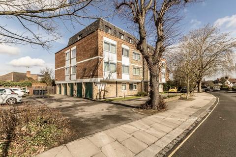 London Road, Twickenham TW1
