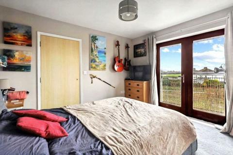 1 bedroom flat for sale, Vanquish Close, Whitton TW2