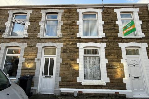 3 bedroom terraced house for sale, Penrhiwtyn Street, Neath, Neath Port Talbot.