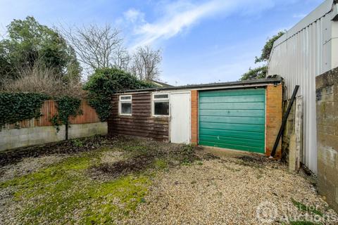 Detached house for sale, Reading Road, Burghfield Common, Reading