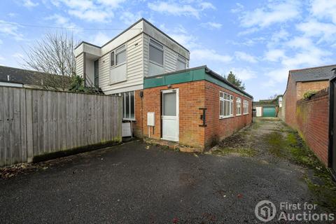 Detached house for sale, Reading Road, Burghfield Common, Reading