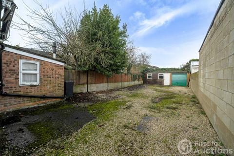 Detached house for sale, Reading Road, Burghfield Common, Reading