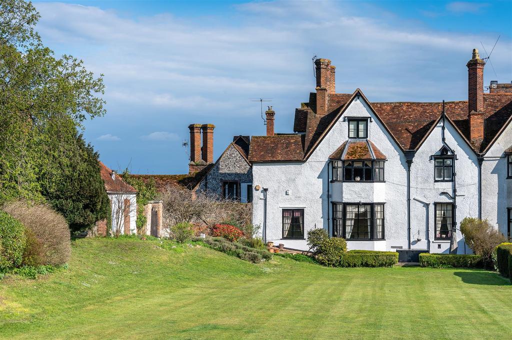 3 Yewden Manor-24.jpg