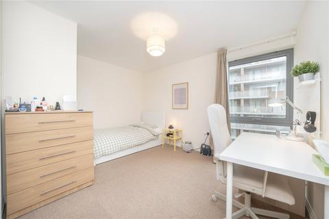 2 bedroom apartment to rent, Victoria Road, London W3