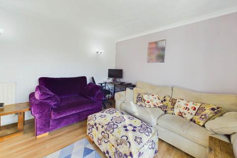 3 bedroom end of terrace house for sale, Charmfield Road, Aylesbury HP21