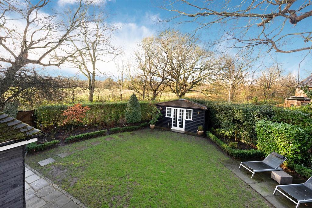 D307 19 wildwood rd gdn View.jpg