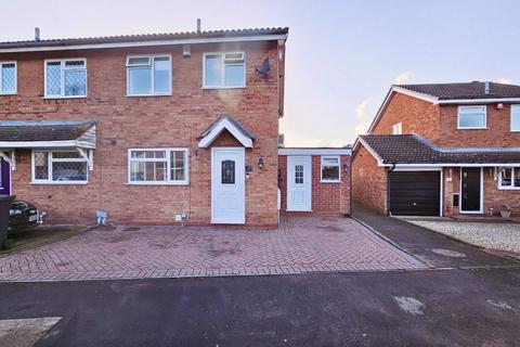 3 bedroom semi-detached house for sale, Sorrel Drive, Kingsbury, Tamworth