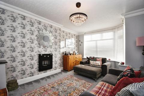 3 bedroom end of terrace house for sale, Maple Avenue, Willerby