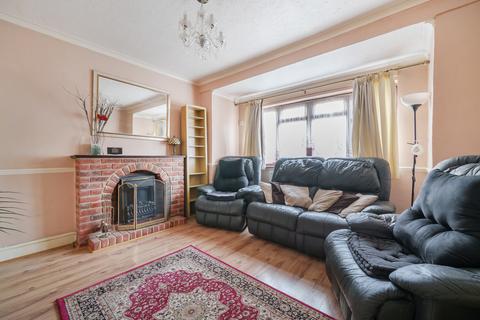 3 bedroom semi-detached house for sale, Drummond Road, Romford RM7